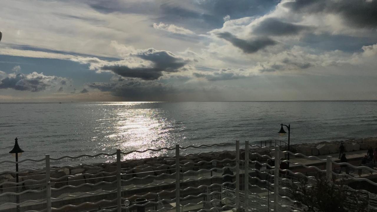 Ca Dell'Angelo - Caorle Aparthotel Luaran gambar