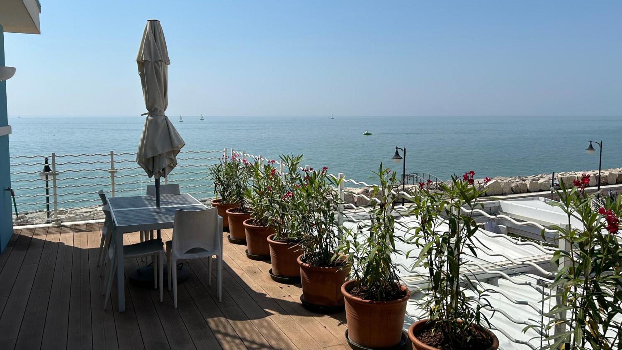 Ca Dell'Angelo - Caorle Aparthotel Luaran gambar
